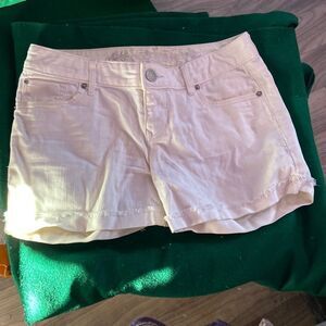 Express Jeans White Size 2 Women's Denim Short Shorts Casual